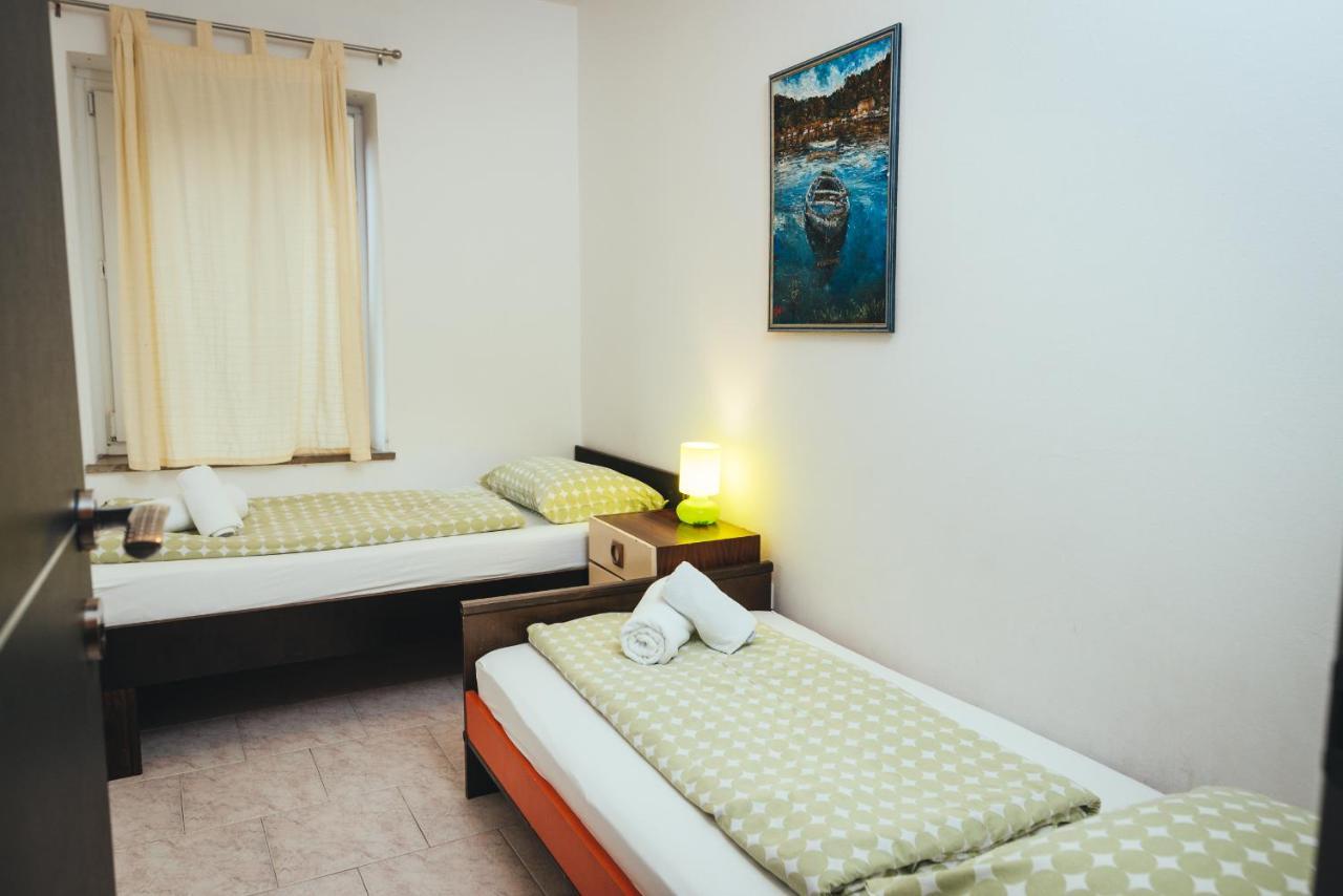 Apartment Bruna ไพราน ภายนอก รูปภาพ